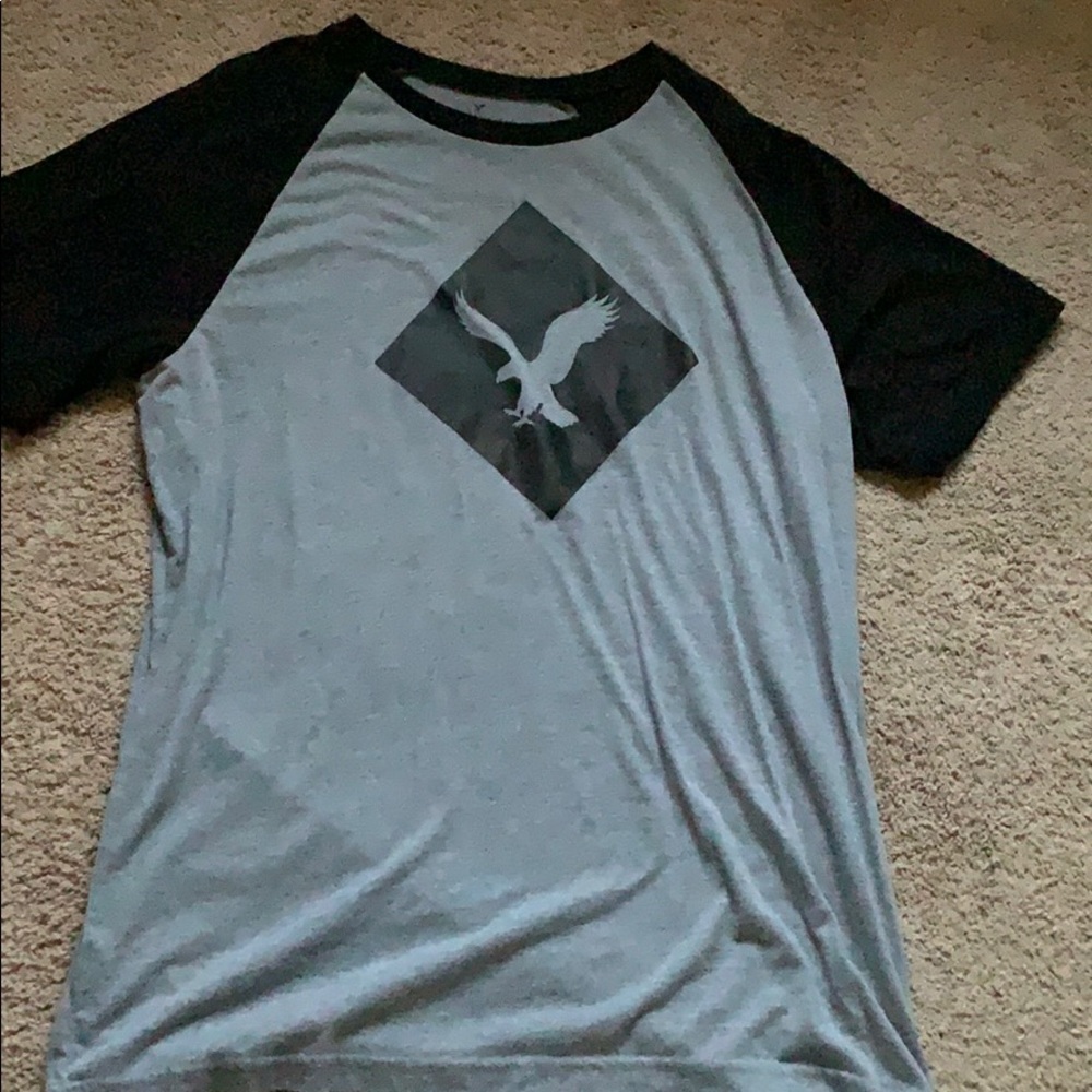 Men’s American Eagle shirt